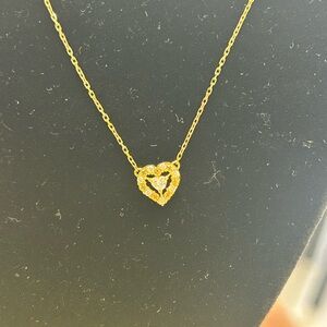 18kt Yellow Gold Diamond Heart Necklace